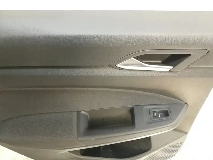Volkswagen Golf VIII (2019 - ) 5H6867211 Обшивка задней двери — фото 2