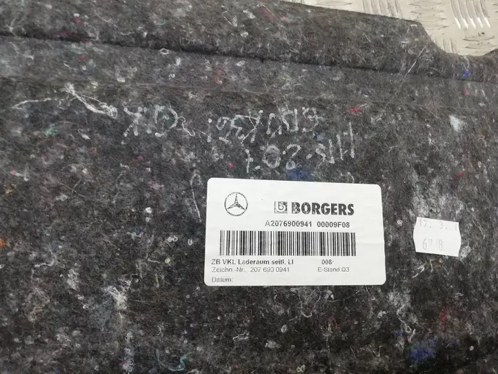 Mercedes-Benz E A207 (2010 - 2017) A2076900941 Боковая обшивка багажника — фото 4