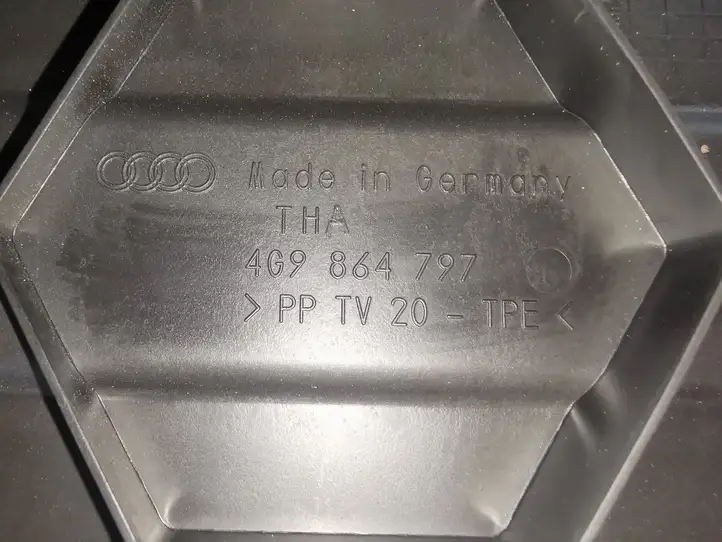 Audi A6 C7 (2014 - 2018) 4G9864797 Пол багажника — фото 4