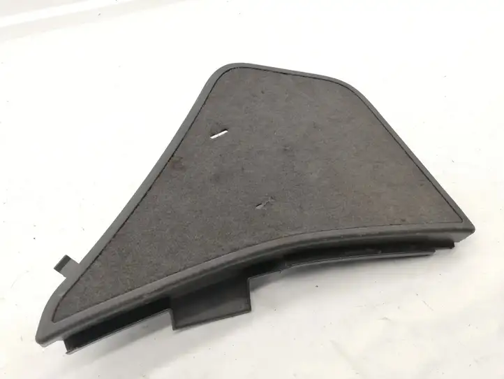 Toyota Prius (NHW20) (2003 - 2009)  5841747010 Боковая отделка (задняя)