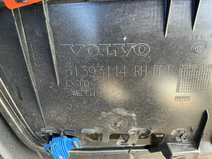 Volvo XC90 (2014 - 2019) 31393114 Обшивка передней двери — фото 2