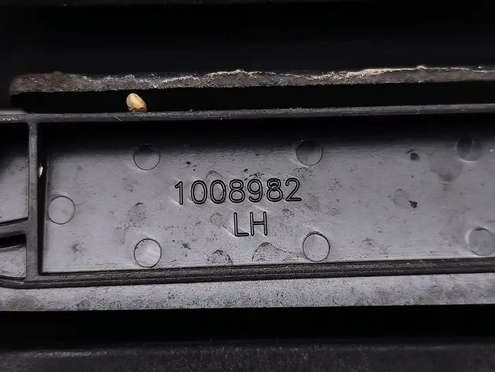 Tesla Model S (2012 - 2016) 1008982 Ручка двери / накладка — фото 9