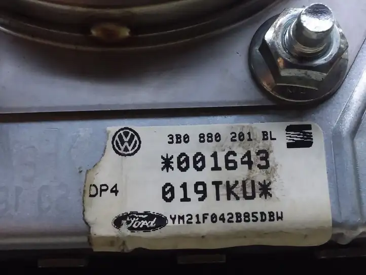 Volkswagen Sharan (2003 - 2010) 3B0880201BL Подушка безопасности руля — фото 3