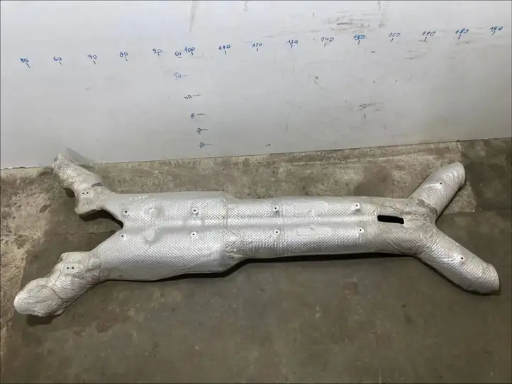 Aston Martin DB11 (2016 - ) Теплоизоляция (теплозащита) — фото 1