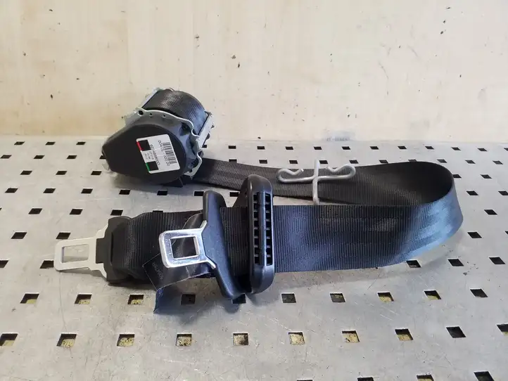 Dacia Sandero (2016 - )  888506476R Средний ремень безопасности ()