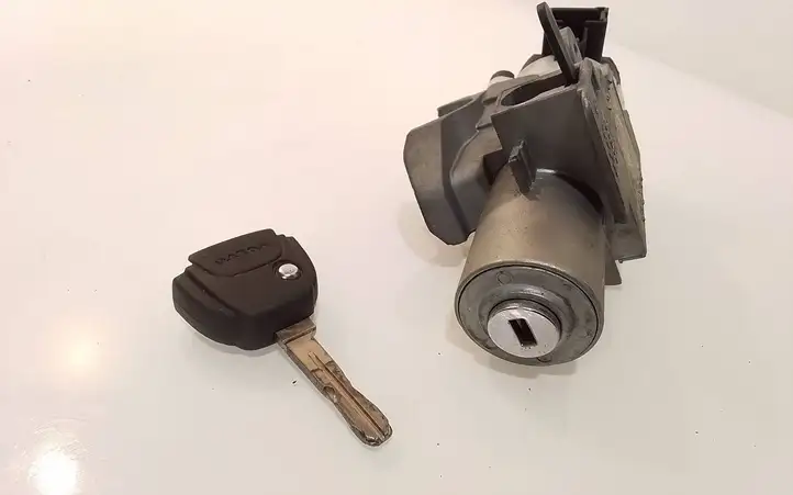 Volvo S60 (2000 - 2004)  8626324 Замок зажигания