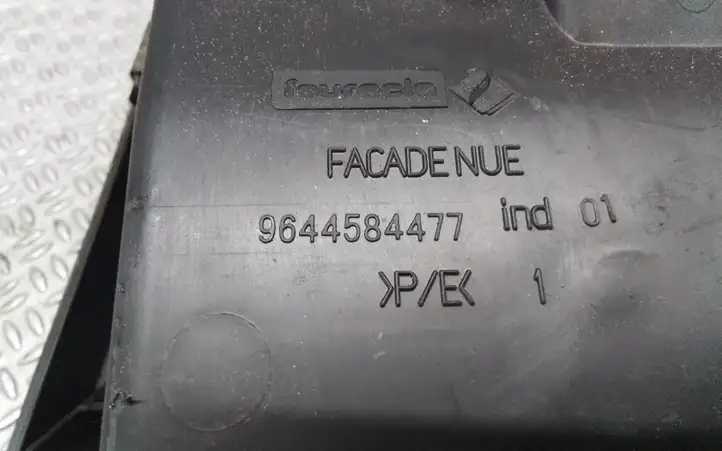 Peugeot 407 (2004 - 2011) 9644584477 Задняя пепельница — фото 3