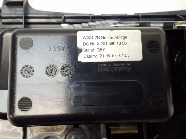 Mercedes-Benz C W204 (2007 - 2014) A2046801350 Пепельница — фото 2