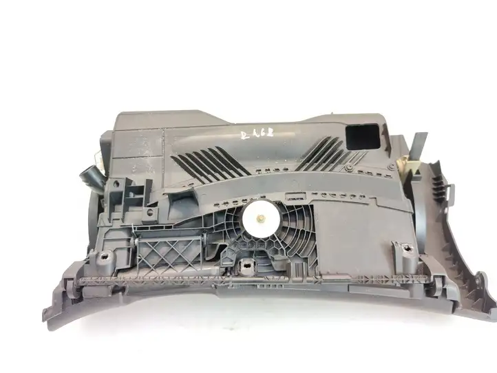 Skoda Octavia Mk2 (1Z) (2004 - 2013) 1Z1857097N Бардачок в сборе — фото 5