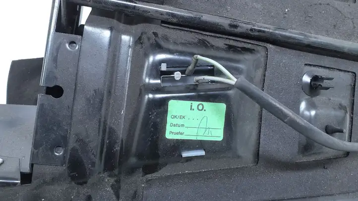 Audi A8 S8 D2 4D (1999 - 2002) 4D1857095LL Бардачок в сборе — фото 6