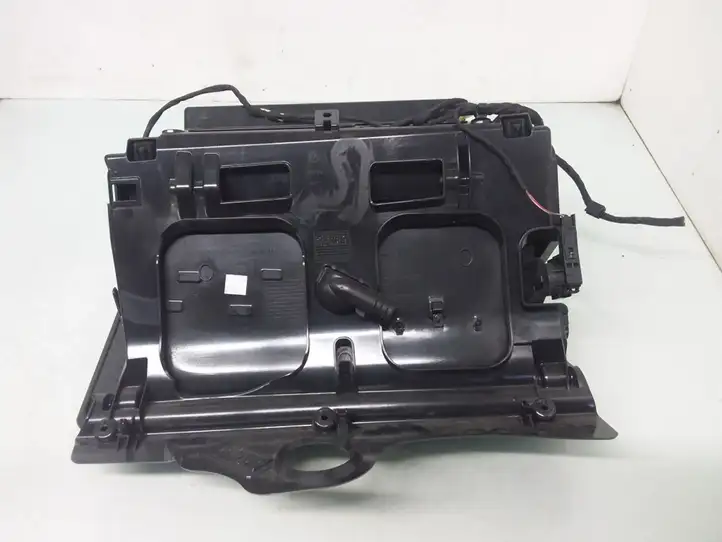 Volkswagen PASSAT B7 (2011 - 2014) 3AB857097K Бардачок в сборе — фото 3
