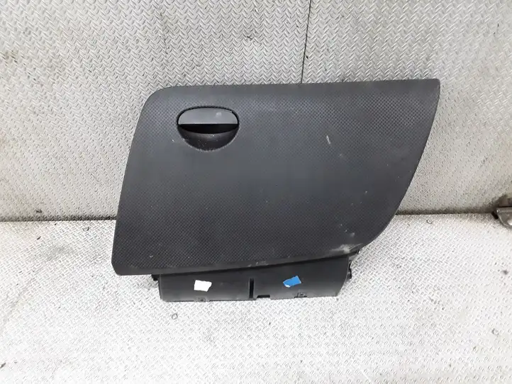 Seat Toledo III (5P) (2004 - 2009) 5P1857103 Бардачок в сборе — фото 1