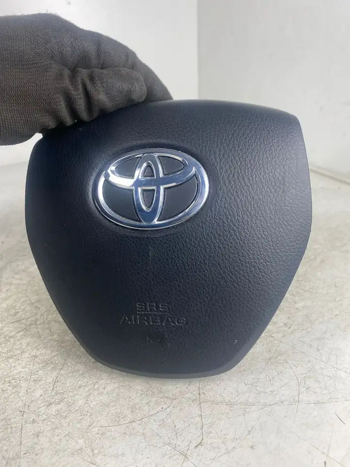 Toyota Auris E180 (2012 - 2018) 4513002450 Подушка безопасности руля — фото 3