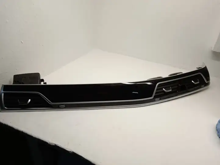 BMW 7 G11 G12 (2015 - 2022) 6992285 Отделка внутренней панели салона — фото 1