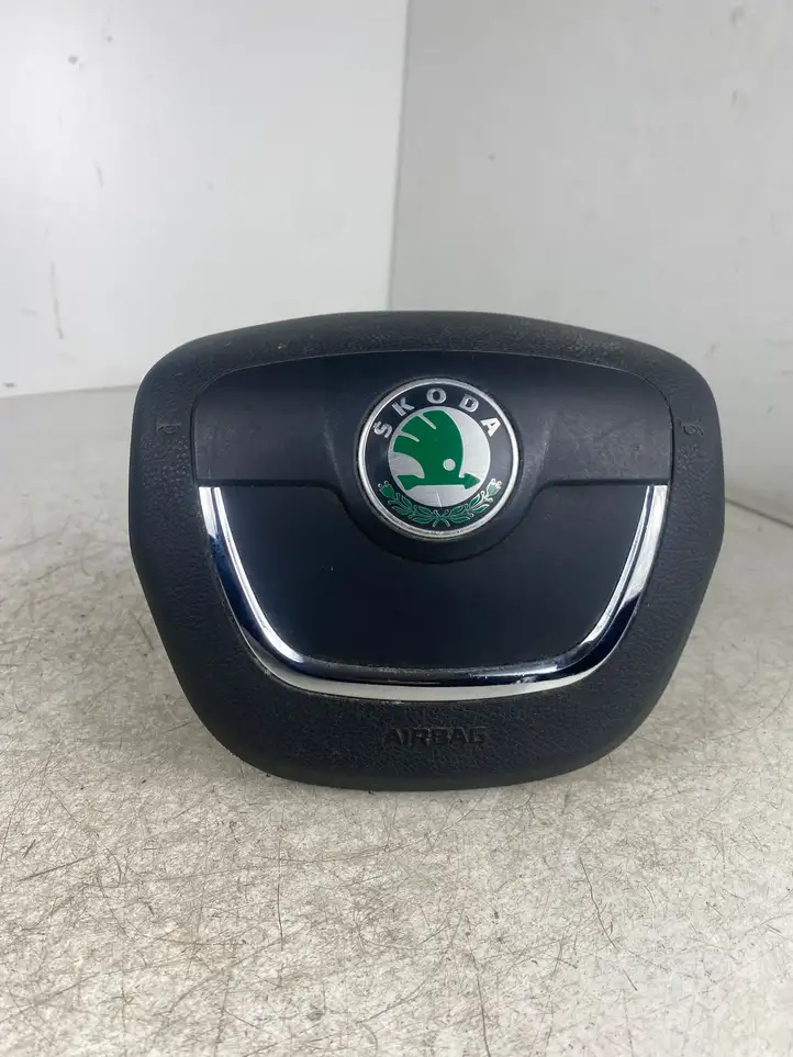Skoda Octavia Mk2 (1Z) (2004 - 2013) 1Z0880201AR Подушка безопасности руля — фото 1