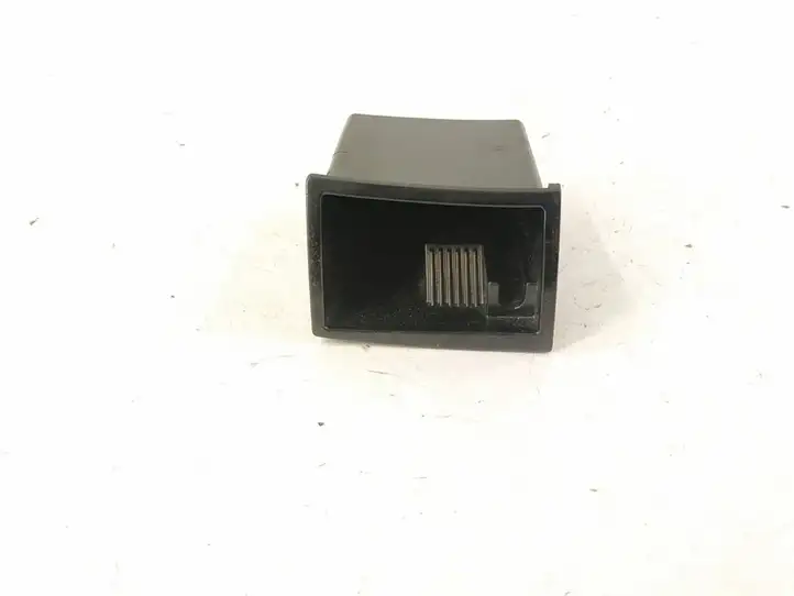 Mercedes-Benz E W213 (2016 - ) Задняя пепельница — фото 1