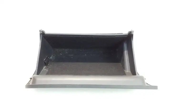 Skoda Octavia Mk3 (5E) (2013 - 2019)  5E1857121A Комплект ящика для вещей (бардачка)