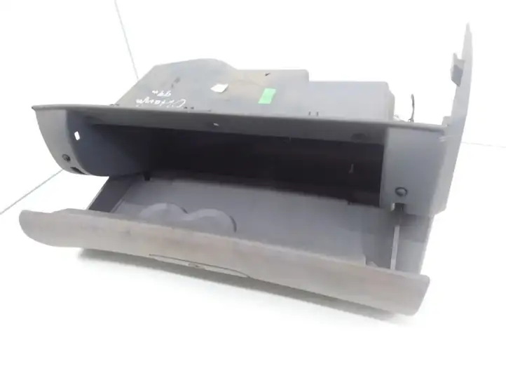 Skoda Octavia Mk1 (1U) (1996 - 2004)  1U1857097 Комплект ящика для вещей (бардачка)