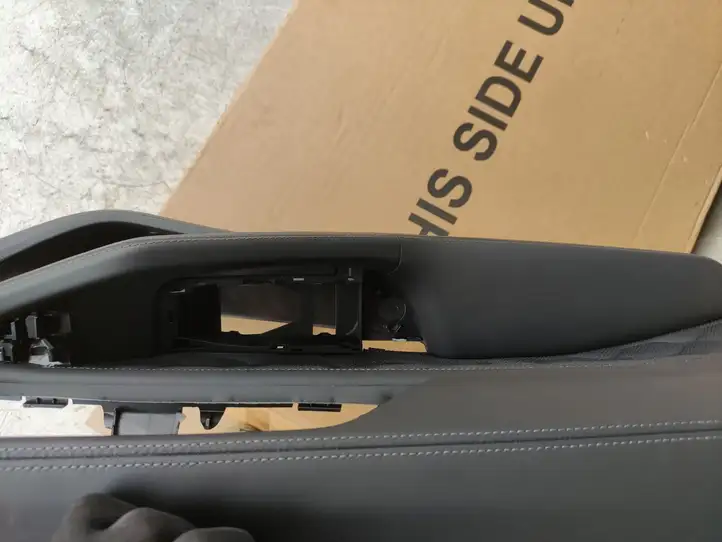 BMW X6 G06 (2019 - ) 51417454725 Прочая отделка передней двери — фото 3