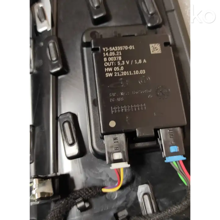 BMW X7 G07 (2018 - ) 5A01333 Отделка внутренней панели салона — фото 9
