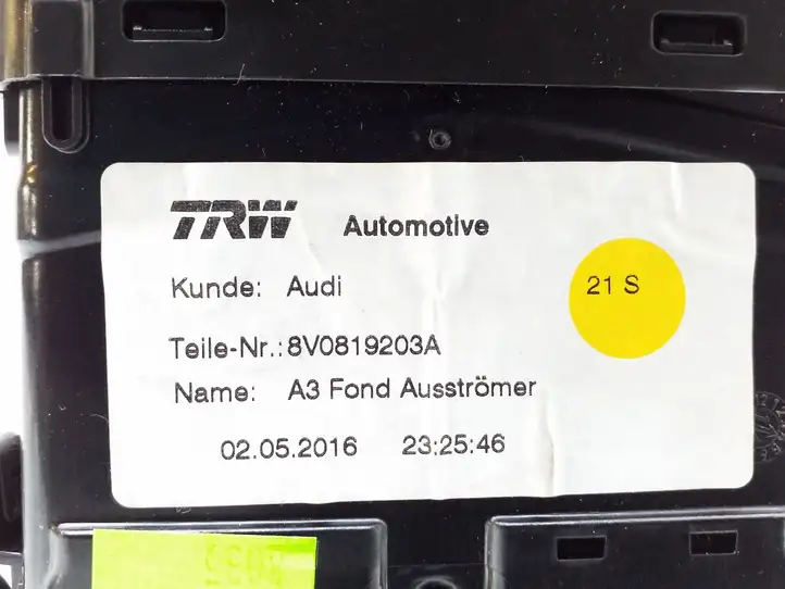 Audi A3/S3 8V (2012 - 2016) 8V0857042 Задний воздушный дефлектор — фото 6