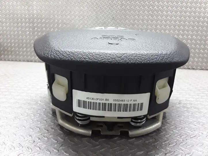 Toyota Verso (2012 - 2015) 451300F031B0 Подушка безопасности руля — фото 2