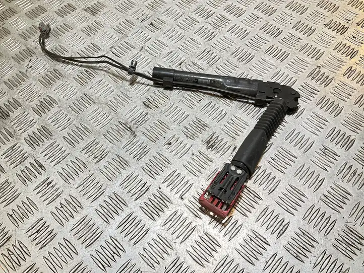 BMW 3 E90 E91 (2005 - 2012)  33040941 Замок переднего ремня