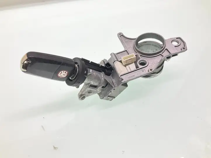 Opel Zafira (2006 - 2008)  2421430 Замок зажигания