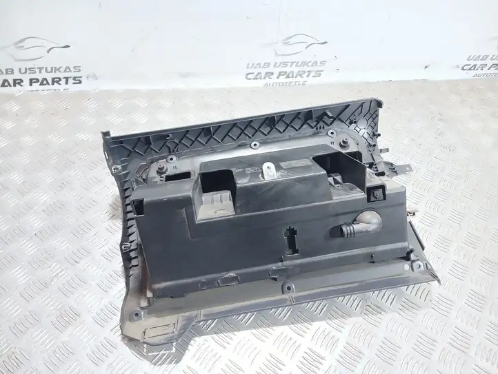 Volkswagen Golf V (2003 - 2009) 1K1857290 Бардачок в сборе — фото 4