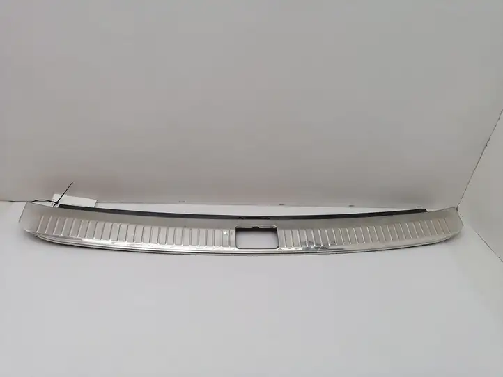 Mercedes-Benz C W203 (2000 - 2007) A2036901887 Отделка порога багажника — фото 1
