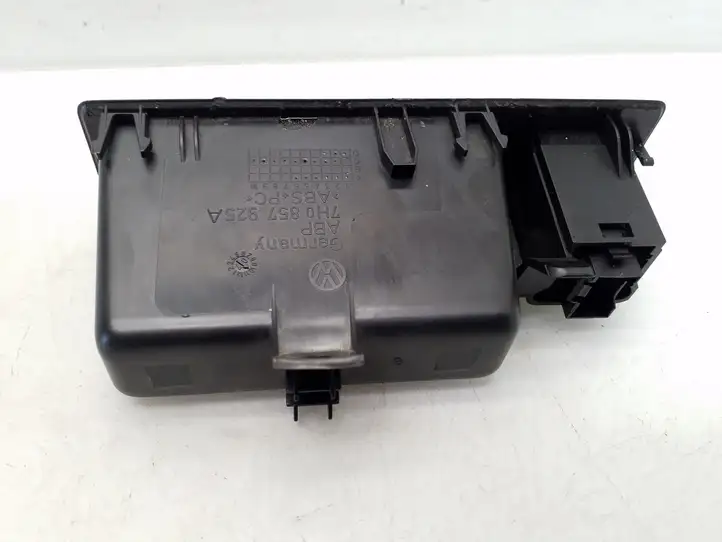 Volkswagen Transporter-Caravelle (2003 - 2009)  7H0857925A Выдвижной ящик