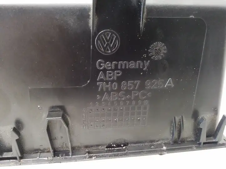 Volkswagen Transporter-Caravelle (2003 - 2009)  7H0857925A Выдвижной ящик