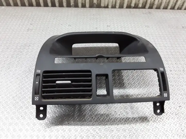 Toyota Avensis T250 (2003 - 2006)   Другая деталь панели