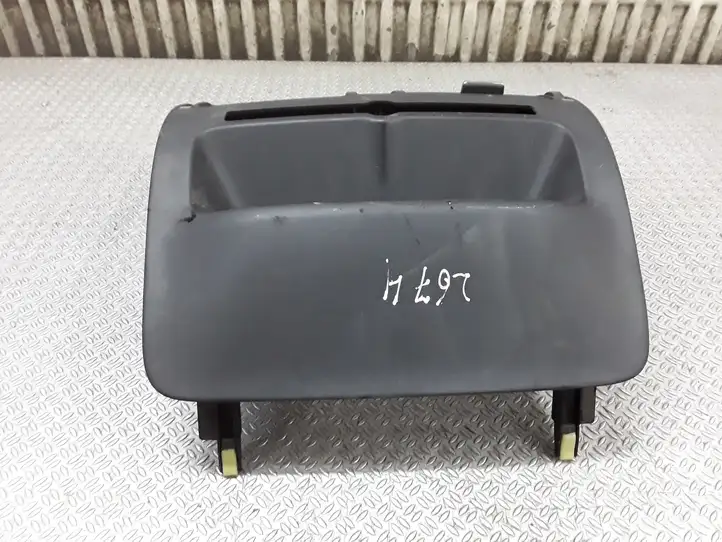 Toyota Avensis T250 (2003 - 2006)   Другая деталь панели