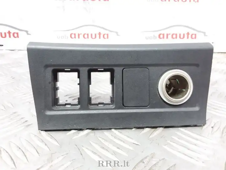 Toyota RAV 4 (XA30) (2006 - 2016) 5544942011 Накладка прикуривателя — фото 1