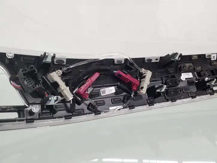 BMW 7 G11 G12 (2015 - 2022) 6822170 Декоративная планка — фото 3
