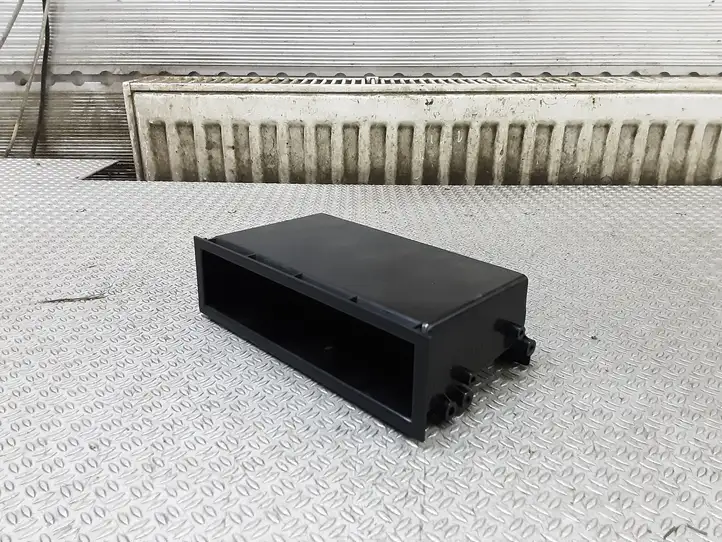 Toyota Yaris Verso (1999 - 2005) 5552033020 Выдвижной ящик — фото 1