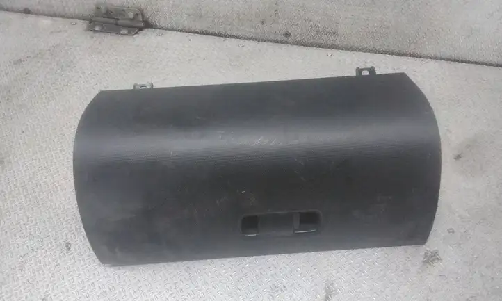 Honda Jazz (2004 - 2008)   Крышка ящика для вещей (бардачка)