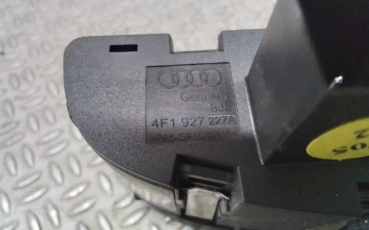 Audi A6 S6 C6 4F (2004 - 2008) 4F1927227A Ручка бардачка — фото 2