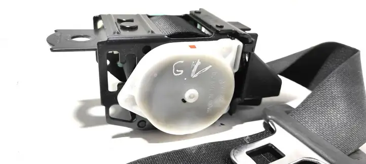 Toyota Corolla E120 E130 (2004 - 2007)  1028894 Средний ремень безопасности ()