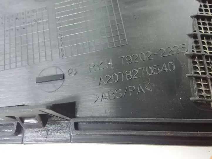 Mercedes-Benz E A207 (2010 - 2017) A2078270540 Накладка бокового динамика — фото 3