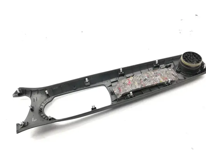 Toyota Yaris (2014 - 2019) 554700D100 Декоративная планка — фото 4