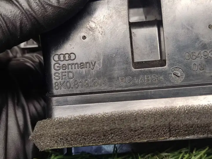 Audi A4 S4 B8 8K (2007 - 2011) 8K0819203 Задний воздушный дефлектор — фото 1