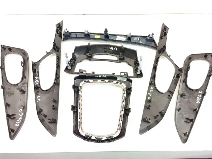 Nissan Qashqai (2013 - 2017) 826824EA1AX Декоративная планка — фото 3