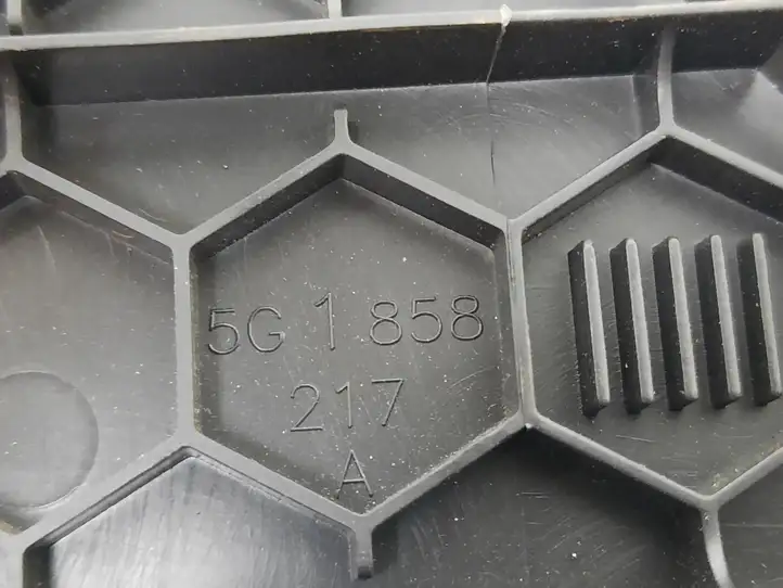 Volkswagen Golf VII (2013 - 2019) 5G1858218 Декоративная планка — фото 3