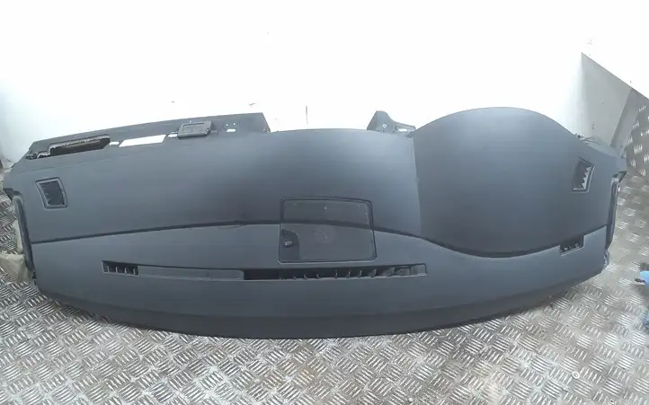 BMW 5 E60 E61 (2004 - 2010)  9123687 Панель