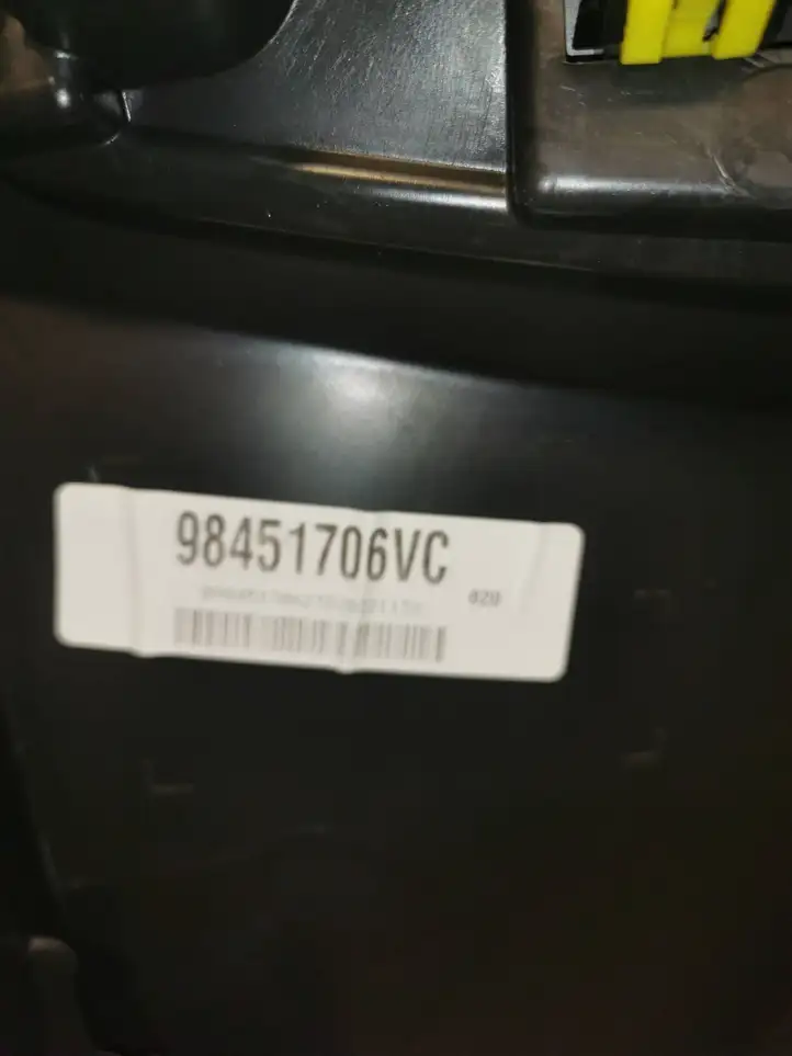 Opel Corsa F (2019 - ) 98451706VC Обшивка передней двери — фото 8