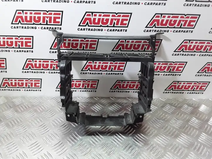 BMW 5 E60 E61 (2004 - 2010) 6976403 Центральная отделка панели приборов — фото 3