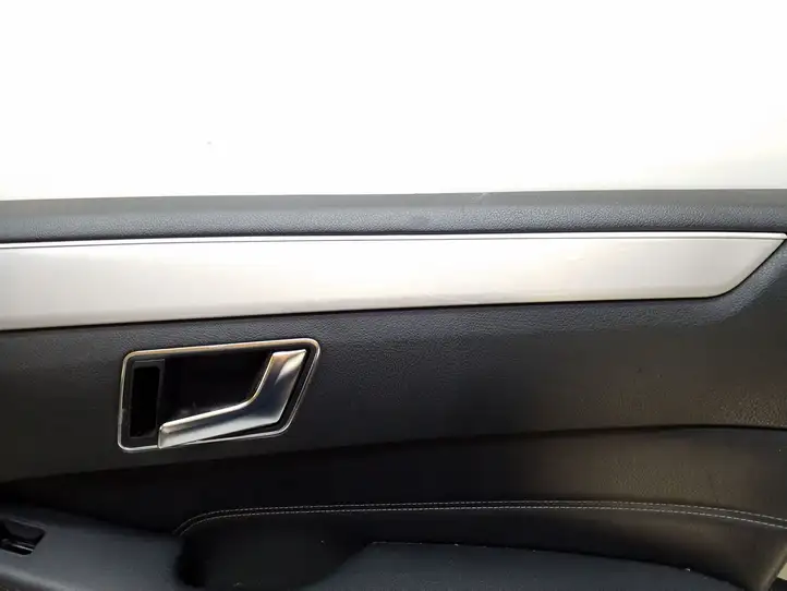 Mercedes-Benz E W212 (2009 - 2016) A2127270888 Обшивка передней двери — фото 8