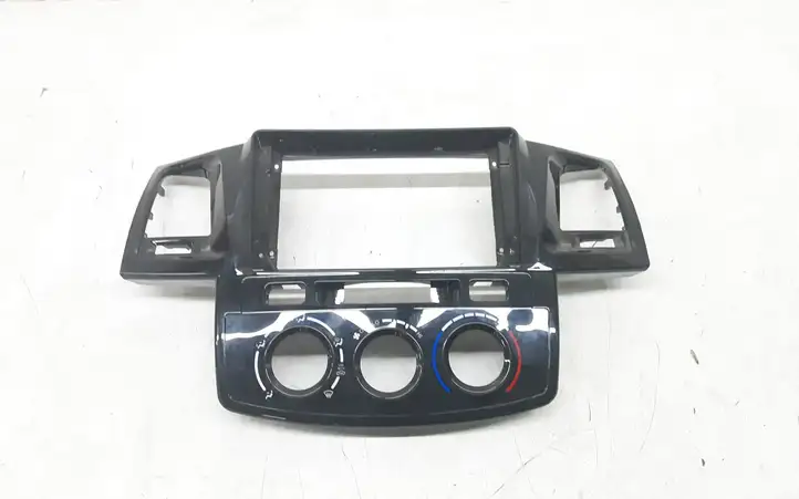 Toyota Hilux (AN10, AN20, AN30) (2004 - 2008) TK571 Отделка магнитолы — фото 1